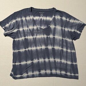 American Eagle Favorite T Shirt Tie Die V Neck - Medium - Blue/White‎